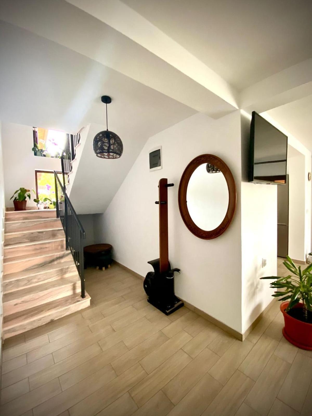 Casa Alex Hotel Curtea de Argeş Buitenkant foto