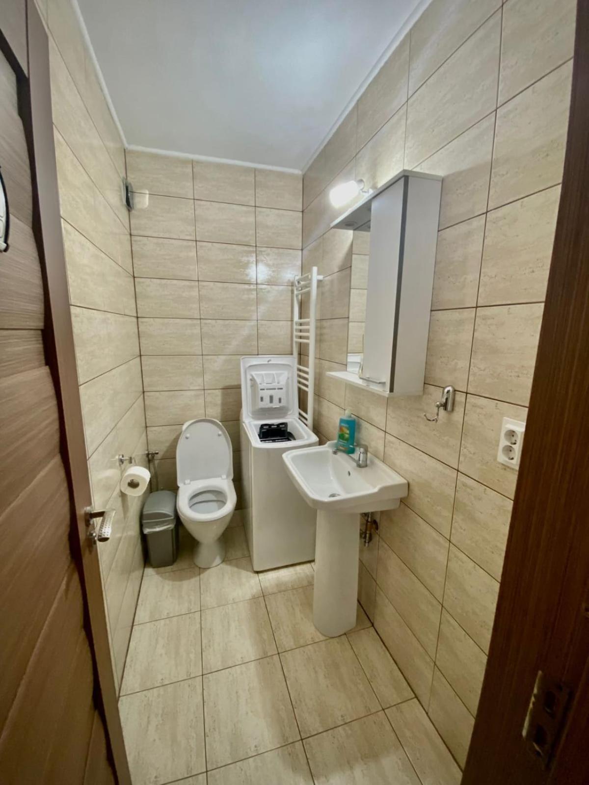 Casa Alex Hotel Curtea de Argeş Buitenkant foto