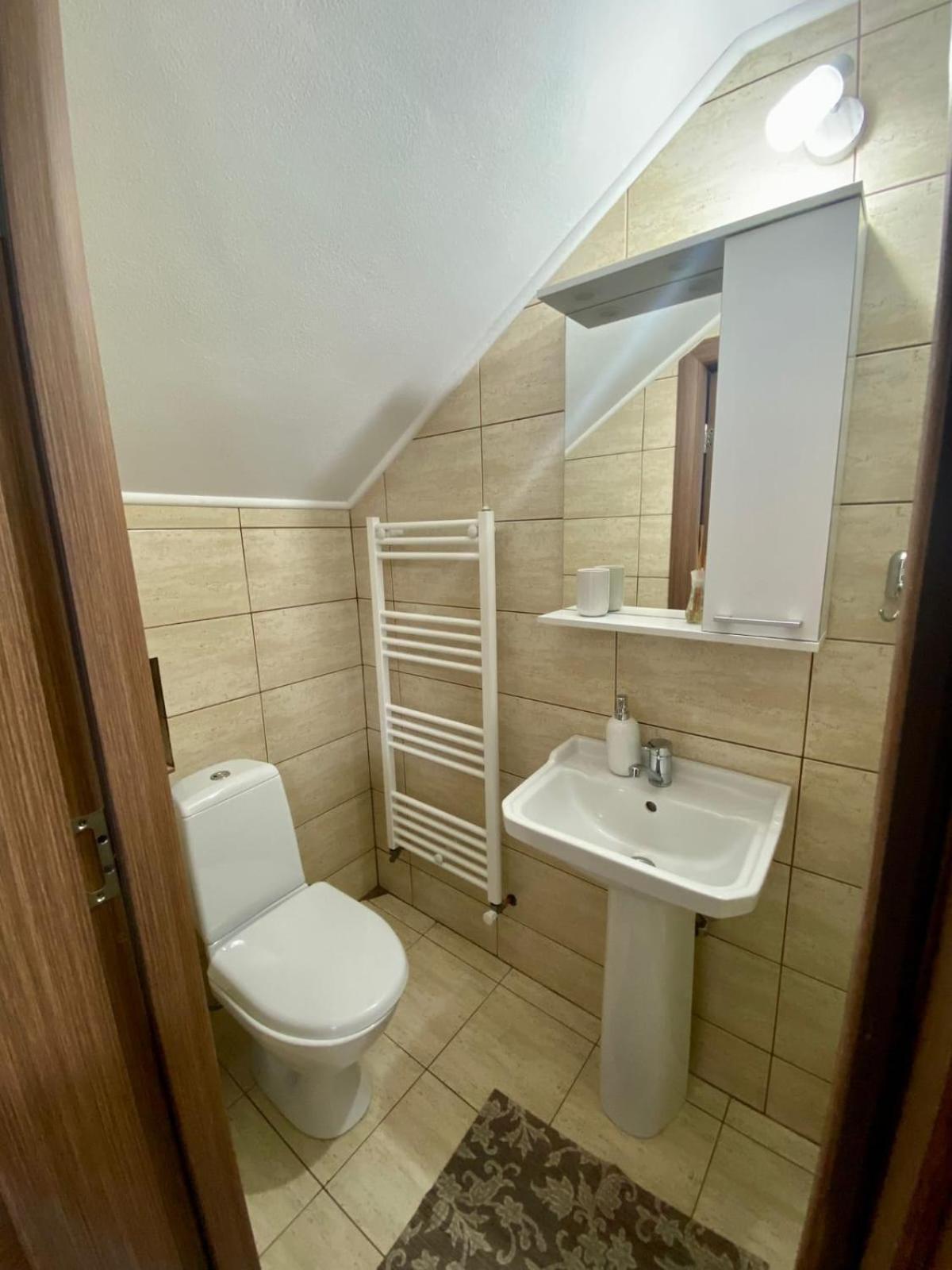 Casa Alex Hotel Curtea de Argeş Buitenkant foto